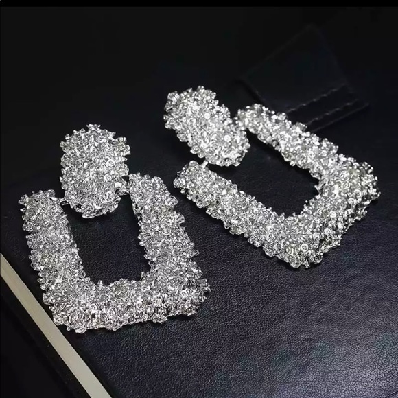 Jewelry - Vintage Style Silver Geometric Textured Earrings